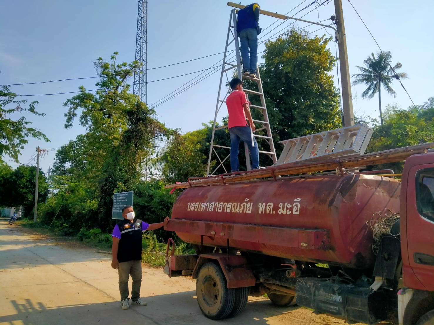 ซ่อมแซมเพื่อแก้ไขปัญหาเดือดร้อน ให้แก่พี่น้องประชาชน
