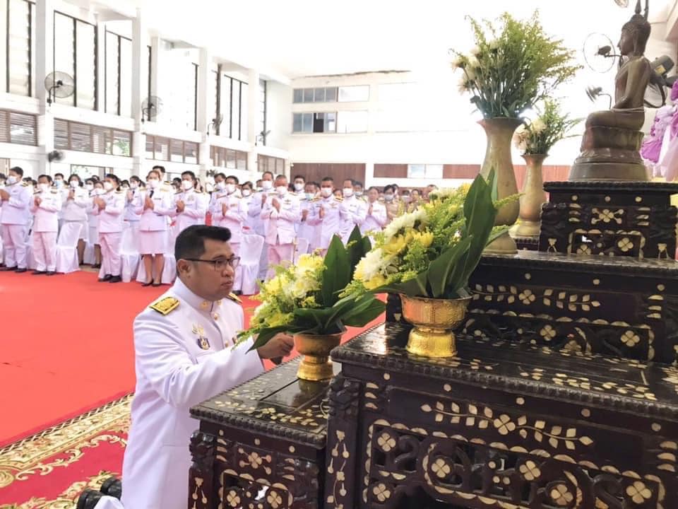 ร่วมกิจกรรมเฉลิมพระเกียรติสมเด็จพระนางเจ้าฯ พระบรมราชินี เนื่องในโอกาสวันเฉลิมพระชนมพรรษา ณ หอประชุมอำเภอธวัชบุรี จังหวัดร้อยเอ็ด